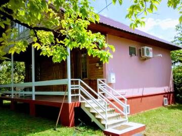 Фотографии Дома для отпуска Cottage near the Sea г. Кобулети (Грузия) №1 Фото Дома для отпуска Cottage near the Sea г. Кобулети 1