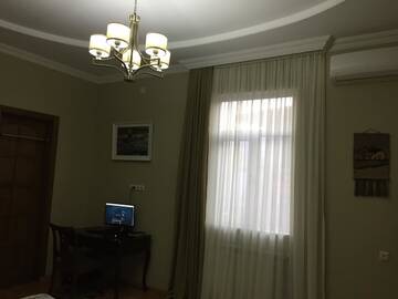 Фото номера Стандартный номер с кроватью размера &quot;queen-size&quot; Гостевой дом Magnolia Guest House г. Кобулети 3
