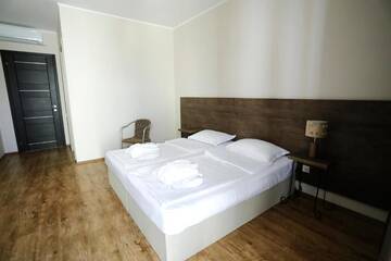 Фото номера Семейный номер с балконом Отель Hotel Homey Kobuleti г. Кобулети 16