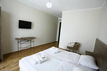 Фото номера Семейный номер с балконом Отель Hotel Homey Kobuleti г. Кобулети 14