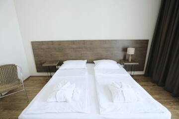 Фото номера Семейный номер с балконом Отель Hotel Homey Kobuleti г. Кобулети 3