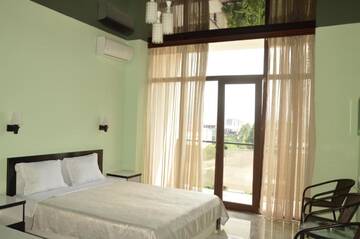 Фото номера Двухместный номер с 2 отдельными кроватями Отель Hotel Like г. Кобулети 26