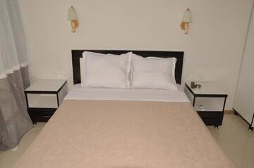 Фото номера Двухместный номер с 2 отдельными кроватями Отель Hotel Like г. Кобулети 7
