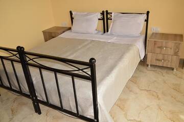 Фото номера Двухместный номер с 2 отдельными кроватями Отель Hotel Like г. Кобулети 9