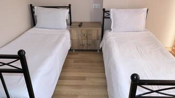 Фото номера Двухместный номер с 2 отдельными кроватями Отель Hotel Like г. Кобулети 17