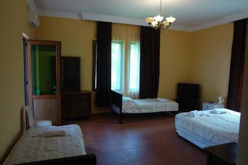 Фото номера Четырехместный номер с балконом Отель Marshal Resort Kobuleti г. Кобулети 8