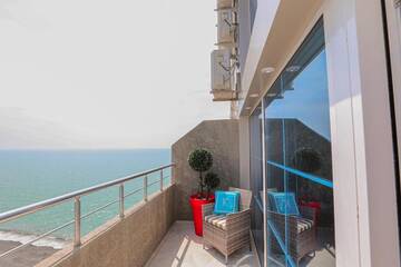 Фото номера Апартаменты с балконом Апарт-отели Black see apartment г. Кобулети 80