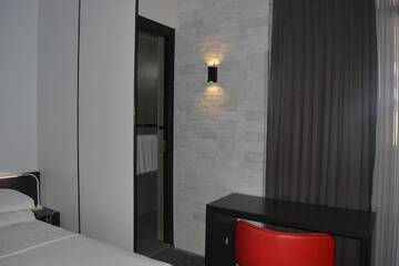 Фото номера Трехместный номер с балконом Отель Kent Hotel г. Кобулети 7