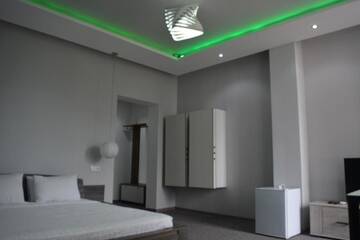 Фото номера Улучшенный двухместный номер с 1 кроватью и видом на море Отель Kent Hotel г. Кобулети 13