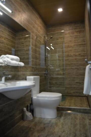 Фото номера Стандартный двухместный номер с 1 кроватью Отель Kent Hotel г. Кобулети 7
