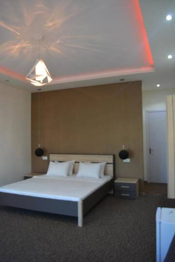 Фото номера Стандартный двухместный номер с 1 кроватью Отель Kent Hotel г. Кобулети 3