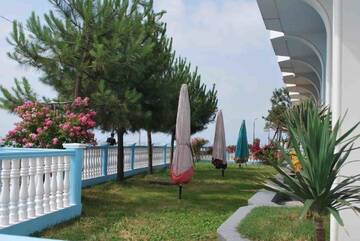 Фото Мини-отель Hotel Sanapiro г. Кобулети 1
