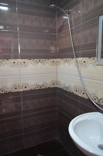 Фото номера Трехместный номер с балконом Курортные отели Hotel Near the Sea г. Кобулети 28