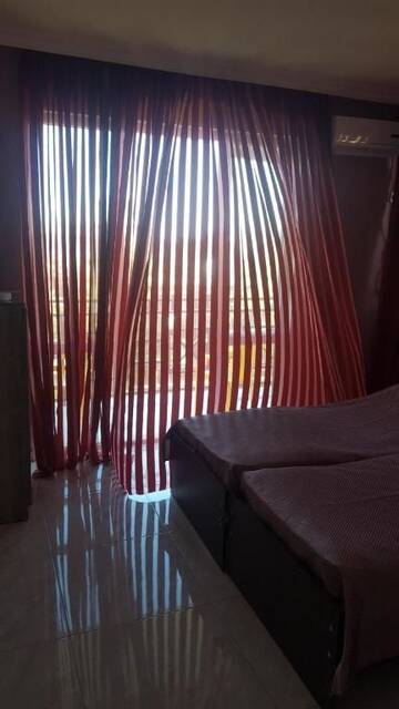 Фото номера Трехместный номер с балконом Курортные отели Hotel Near the Sea г. Кобулети 4