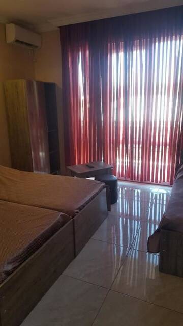 Фото номера Трехместный номер с балконом Курортные отели Hotel Near the Sea г. Кобулети 7