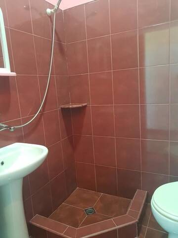 Фото номера Двухместный номер с 2 отдельными кроватями и балконом Курортные отели Hotel Near the Sea г. Кобулети 2