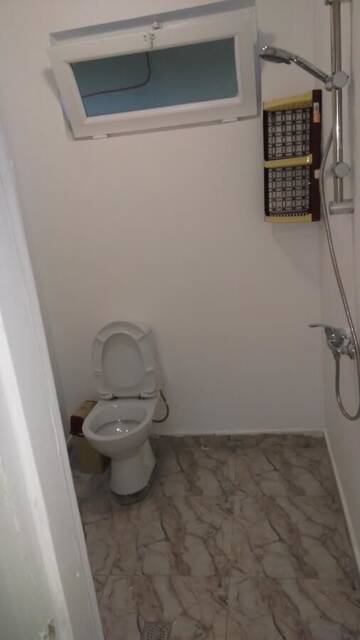 Фото номера Трехместный номер с балконом Отели типа «постель и завтрак» Private House In Kobuleti г. Кобулети 2