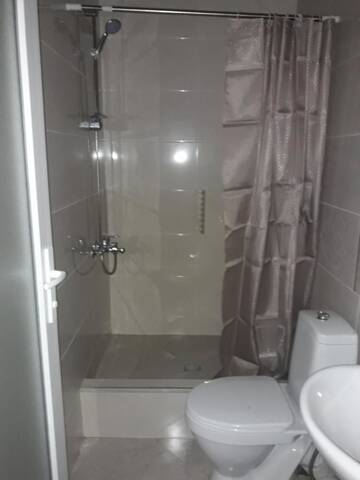 Фото номера Cемейный номер с собственной ванной комнатой Гостевой дом Guest House Anna г. Кобулети 6