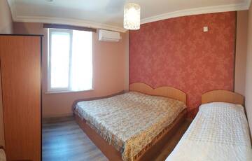 Фото номера Трехместный номер с общей ванной комнатой Гостевой дом Guest House Rustaveli г. Кобулети 5