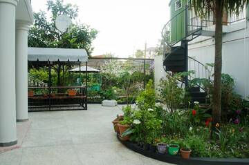Фото номера Стандартный трехместный номер Гостевой дом Guest House Rustaveli г. Кобулети 5