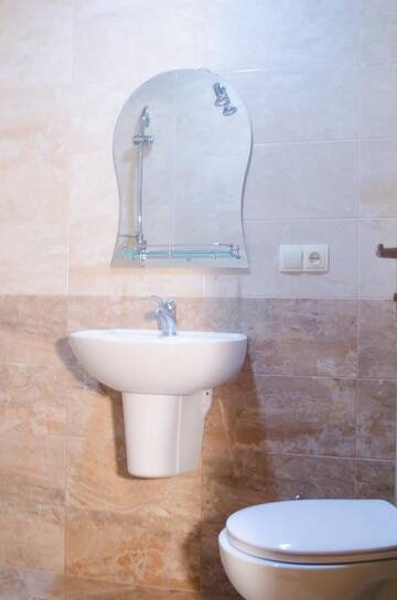 Фото номера Трехместный номер с ванной комнатой Гостевой дом Guest House Rustaveli г. Кобулети 5