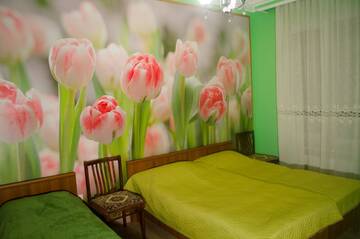 Фото номера Трехместный номер с ванной комнатой Гостевой дом Guest House Rustaveli г. Кобулети 6