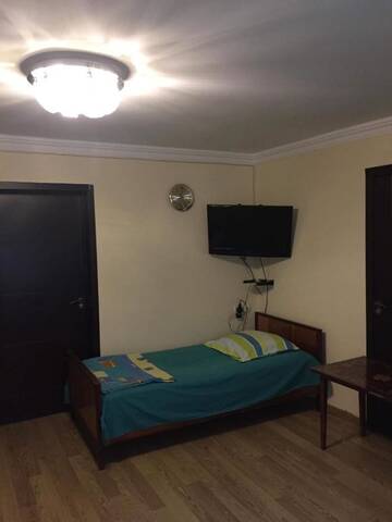 Фото номера Трехместный номер с общей ванной комнатой Гостевой дом Guesthouse in Kobuleti г. Кобулети 6