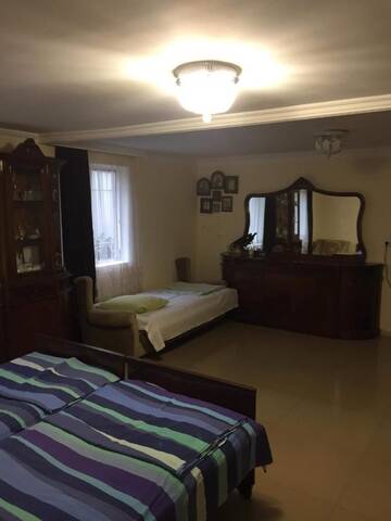 Фото номера Четырехместный номер с общей ванной комнатой Гостевой дом Guesthouse in Kobuleti г. Кобулети 3