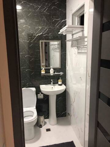 Фото номера Cемейный номер с собственной ванной комнатой Гостевой дом Guest House Kobuleti on Aghmashenebeli г. Кобулети 3