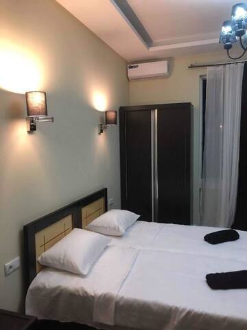 Фото номера Трехместный номер «Комфорт» с душем Гостевой дом Guest House Kobuleti on Aghmashenebeli г. Кобулети 3