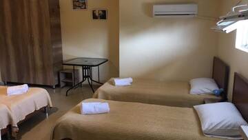 Фото номера Семейный номер-студио Отели эконом-класса Kobuleti Beach Hotel г. Кобулети 5