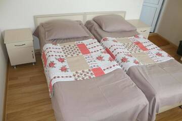 Фото номера Двухместный номер с 2 отдельными кроватями Мини-отель BadriHotel г. Кобулети 34