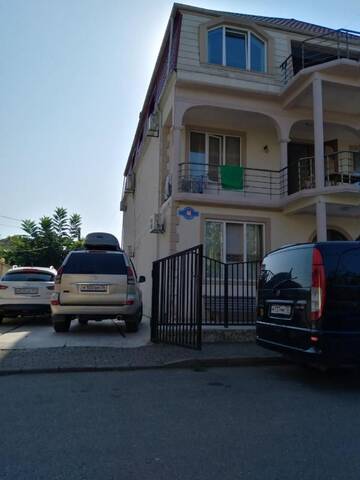 Фото Мини-отель BadriHotel г. Кобулети 2