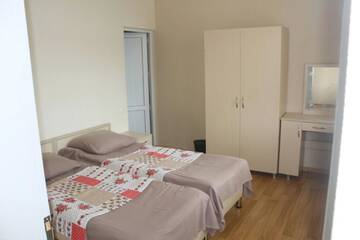 Фото номера Двухместный номер с 2 отдельными кроватями Мини-отель BadriHotel г. Кобулети 16