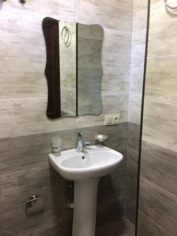 Фото номера Трехместный номер «Комфорт» Гостевой дом Guesthouse in Qobuleti г. Кобулети 2