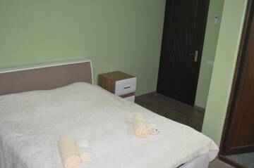 Фото номера Большой двухместный номер с 1 кроватью Отель Lia Guest House г. Кобулети 15