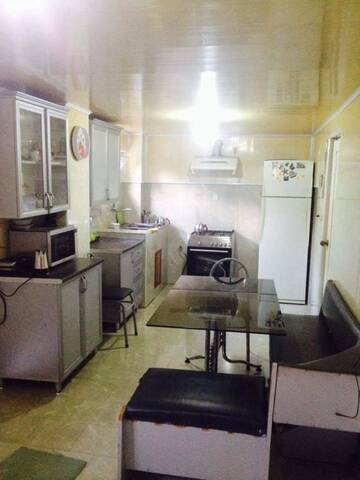 Фото номера Трехместный номер Гостевой дом Niks House г. Кобулети 2