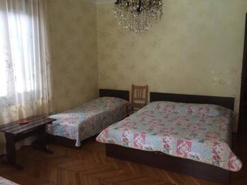 Фото номера Четырехместный номер с балконом Гостевой дом Park Avenue Kobuleti г. Кобулети 8