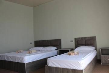 Фото номера Трехместный номер Отель Comfort Inn г. Кобулети 33