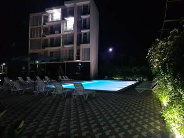 Фото номера Трехместный номер Отель Comfort Inn г. Кобулети 41