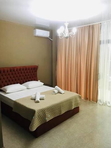 Фото номера Большой двухместный номер с 1 кроватью Отель K. Beach Hotel г. Кобулети 10