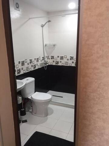 Фото номера Двухместный номер Делюкс с 1 кроватью Гостевой дом House in the heart of Kobuleti г. Кобулети 16