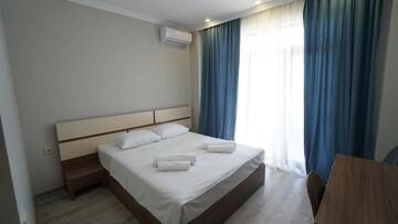 Фото номера Стандартный двухместный номер с 1 кроватью Отель hotel horizon г. Кобулети 15