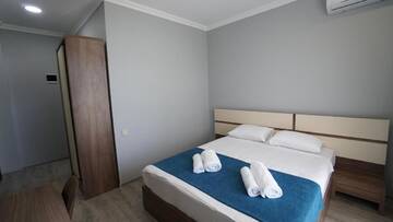 Фото номера Стандартный двухместный номер с 1 кроватью Отель hotel horizon г. Кобулети 10
