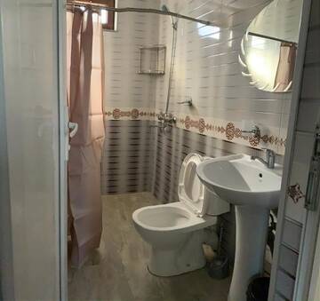 Фото номера Классический трехместный номер Отель Hotel Max г. Кобулети 7