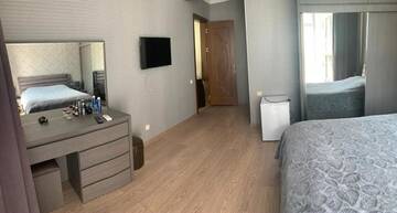 Фото номера Двухместный номер Делюкс с 1 кроватью и балконом Отель Hotel Max г. Кобулети 10