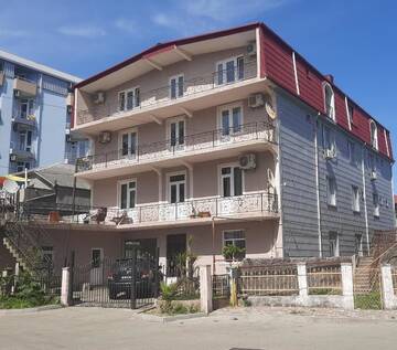 Фото номера Двухместный номер с 2 отдельными кроватями и балконом Гостевой дом Giorgi г. Кобулети 10