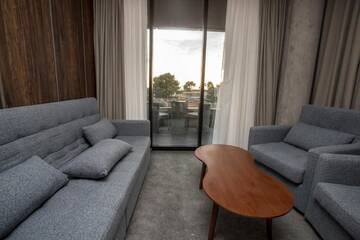 Фото номера Трехместный номер с террасой Отель Hotel Nobilis Hall г. Кобулети 2