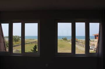 Фото номера Дом с 3 спальнями Дома для отпуска Дом на пляже Black sea House г. Кобулети 71