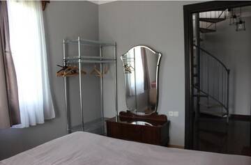 Фото номера Дом с 3 спальнями Дома для отпуска Дом на пляже Black sea House г. Кобулети 17